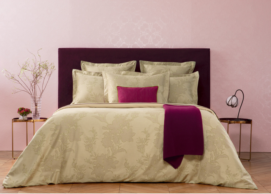 Leonor Bedding Collection