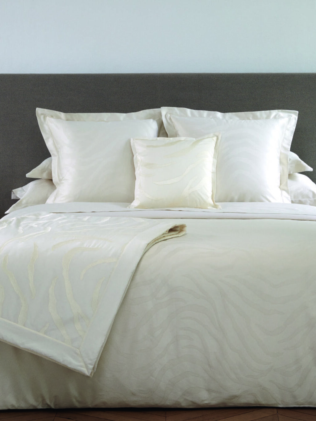 Amazone Bedding Collection