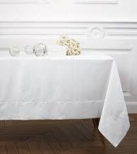 Liso White Tablecloth