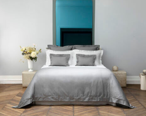 photo_362217_685338.jpg Triomphe Platinum Bedding Collection