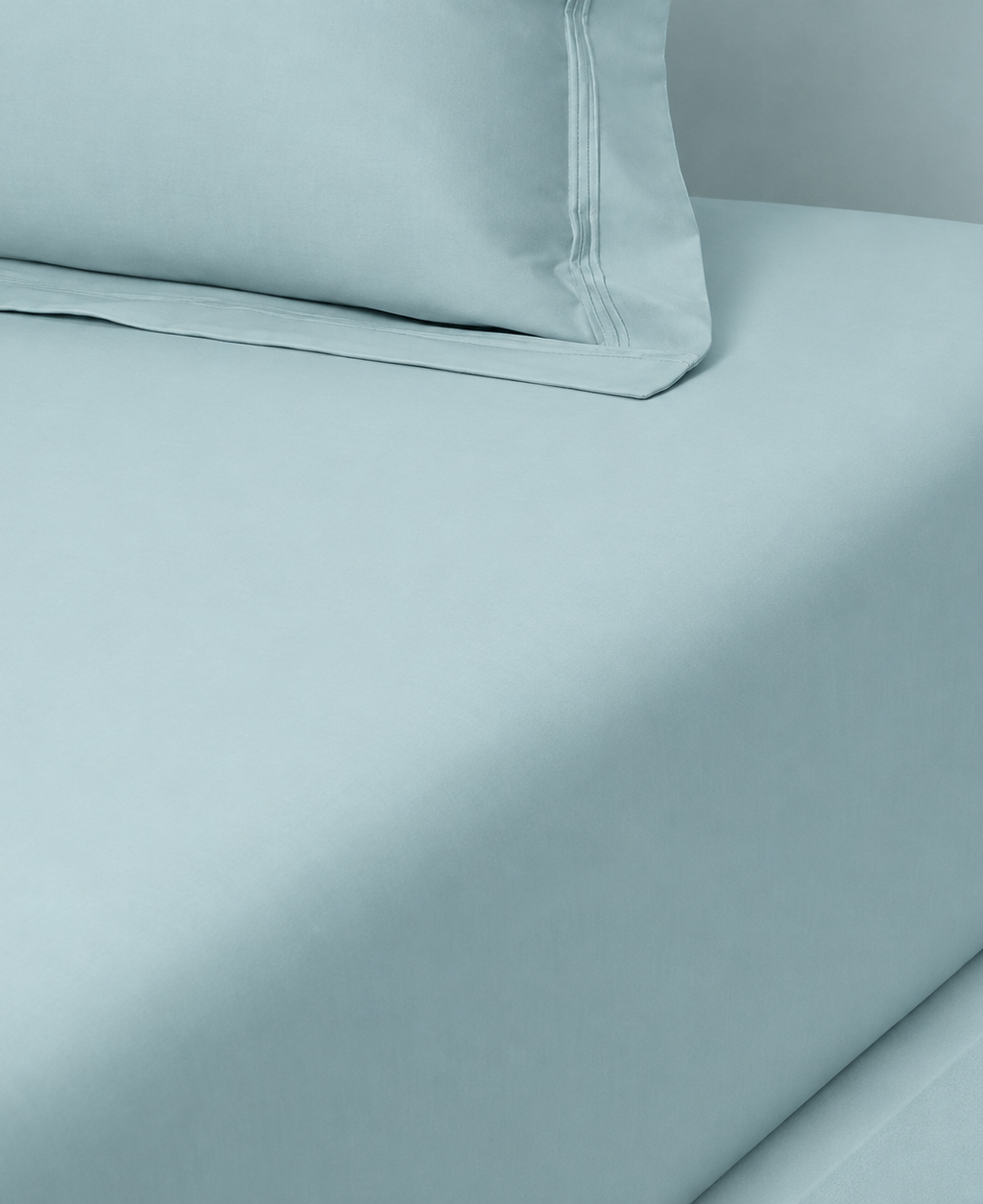 Triomphe duck egg blue double fitted sheet